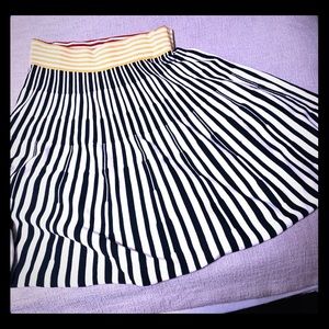 Viola circle skirt